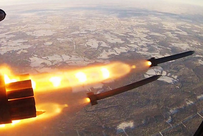 Авиационной ракетой с-8офп бронебойщик