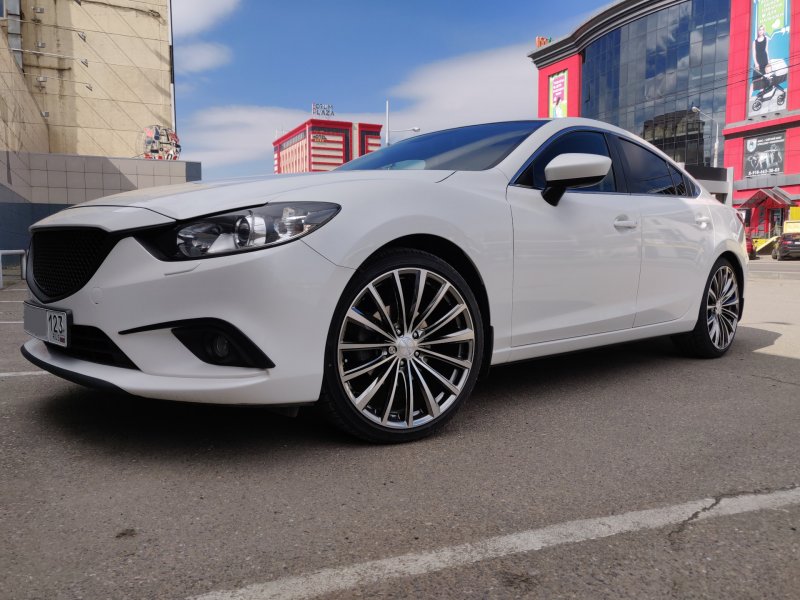 Мазда 6 r20 белая