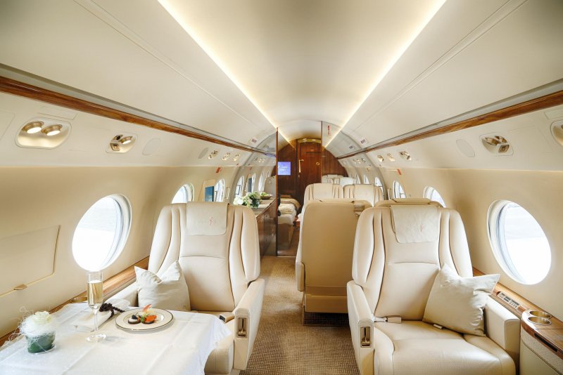Бизнес-Джет Gulfstream g550
