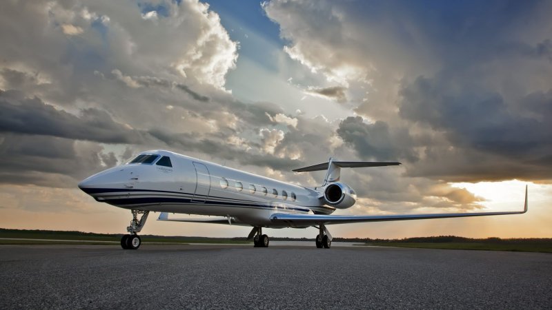 Самолет Gulfstream g550