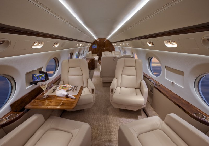 Самолет Гольфстрим g550
