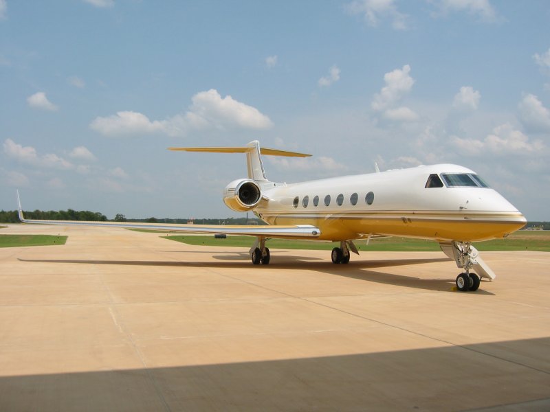 Самолет Gulfstream g550