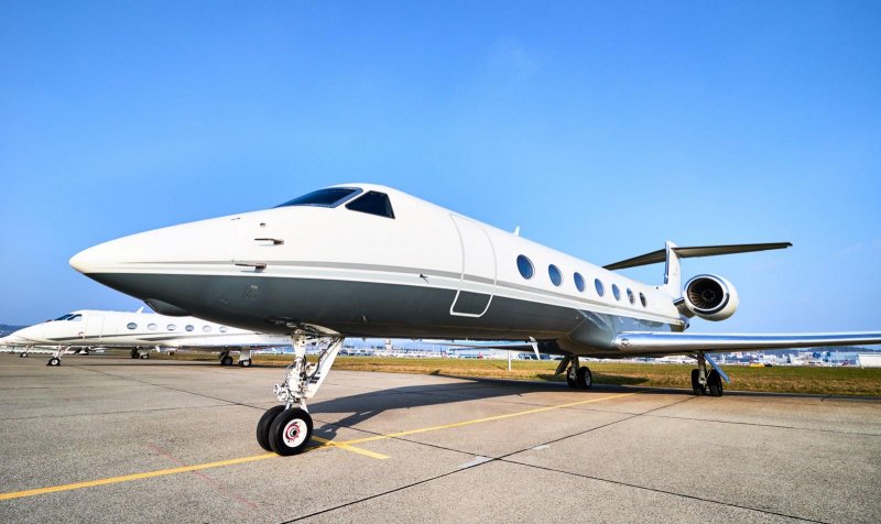 Самолет Gulfstream g550