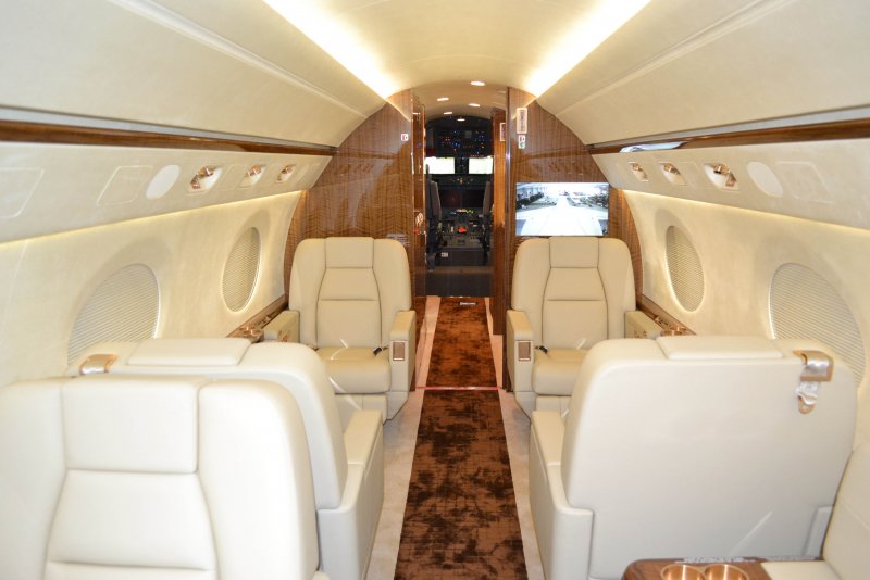 Самолет Гольфстрим g550