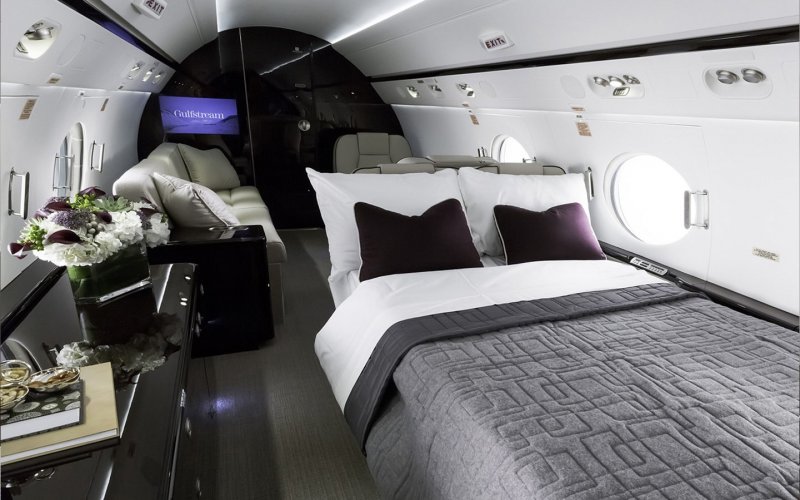 Airplane Saloon