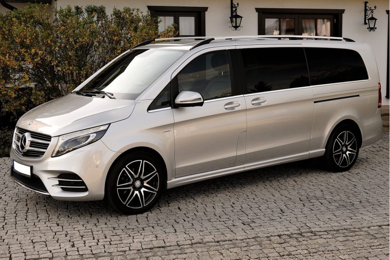Микроавтобус Мерседес v250d