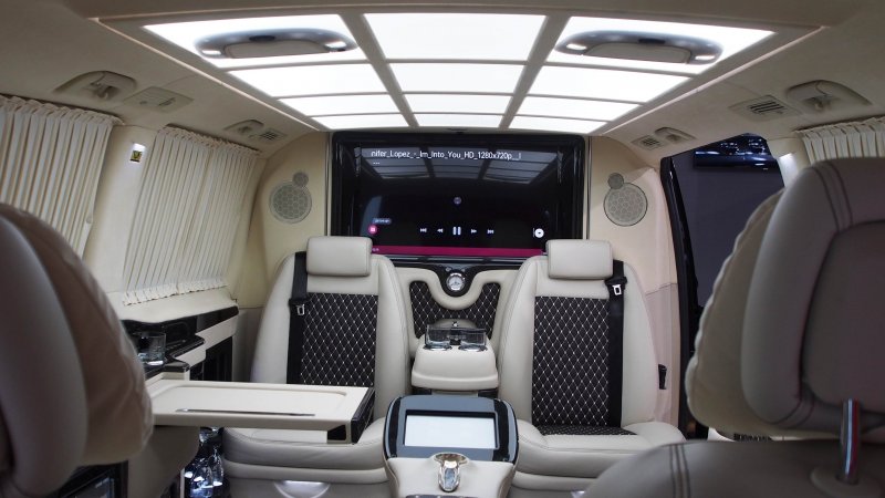 Mercedes-Benz v-class 250