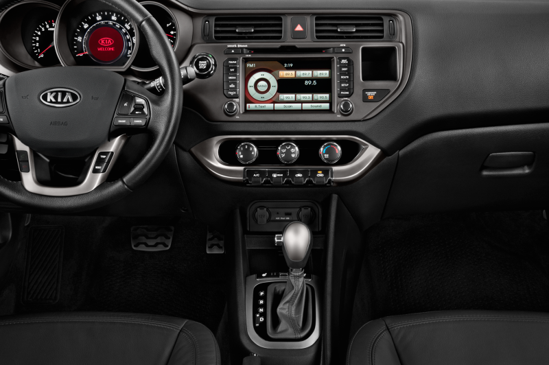 Панель Kia Rio 2012