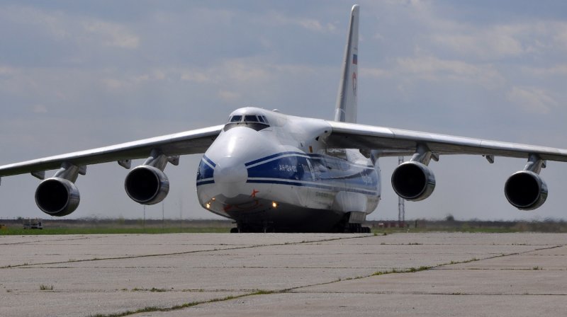 АН 124 Руслан в США