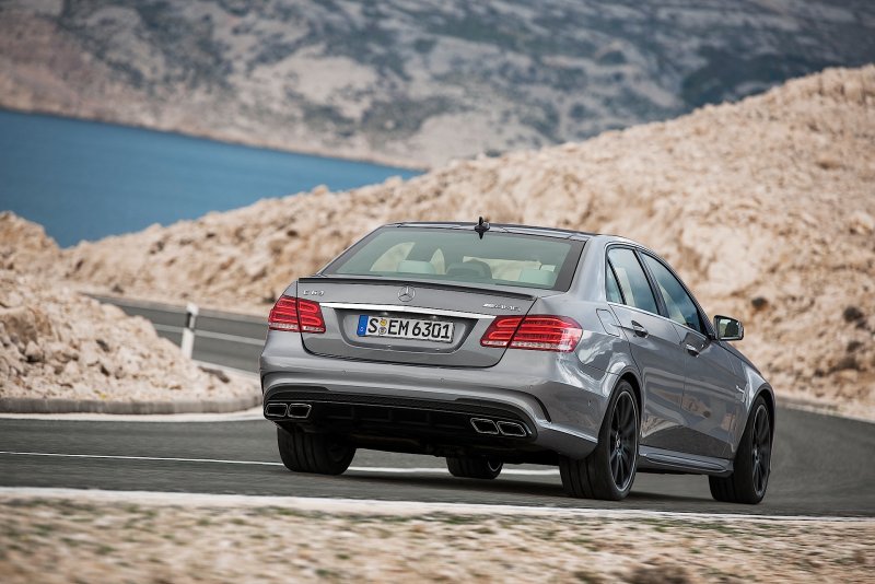 Mercedes Benz e63s AMG