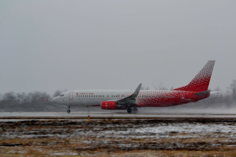 Red Wings самолёты Сургут Челябинск сухой Джет 100