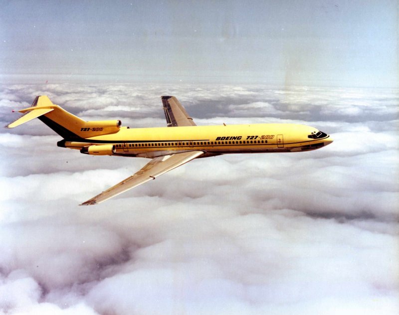Самолет Boeing 727