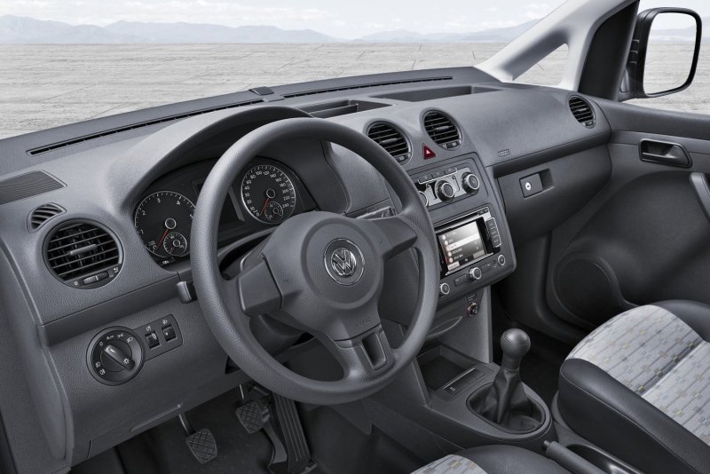 Volkswagen Caddy 2012 белый