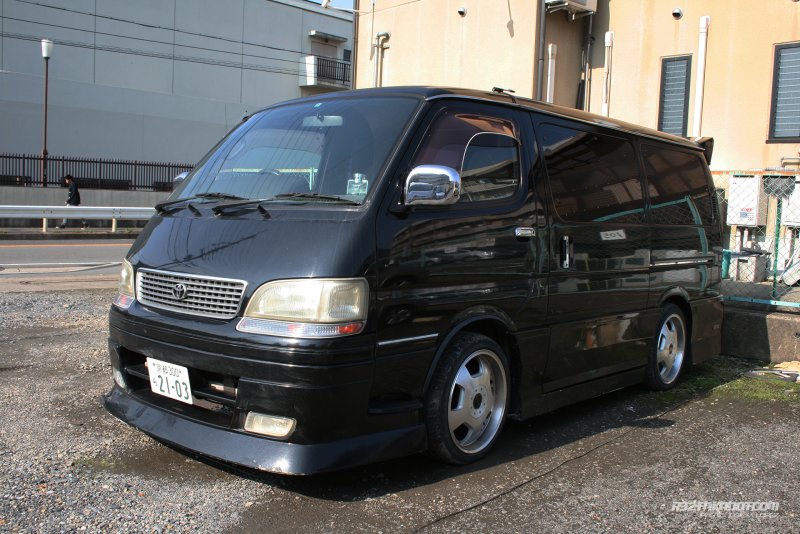 Toyota Hiace 1992 обвес