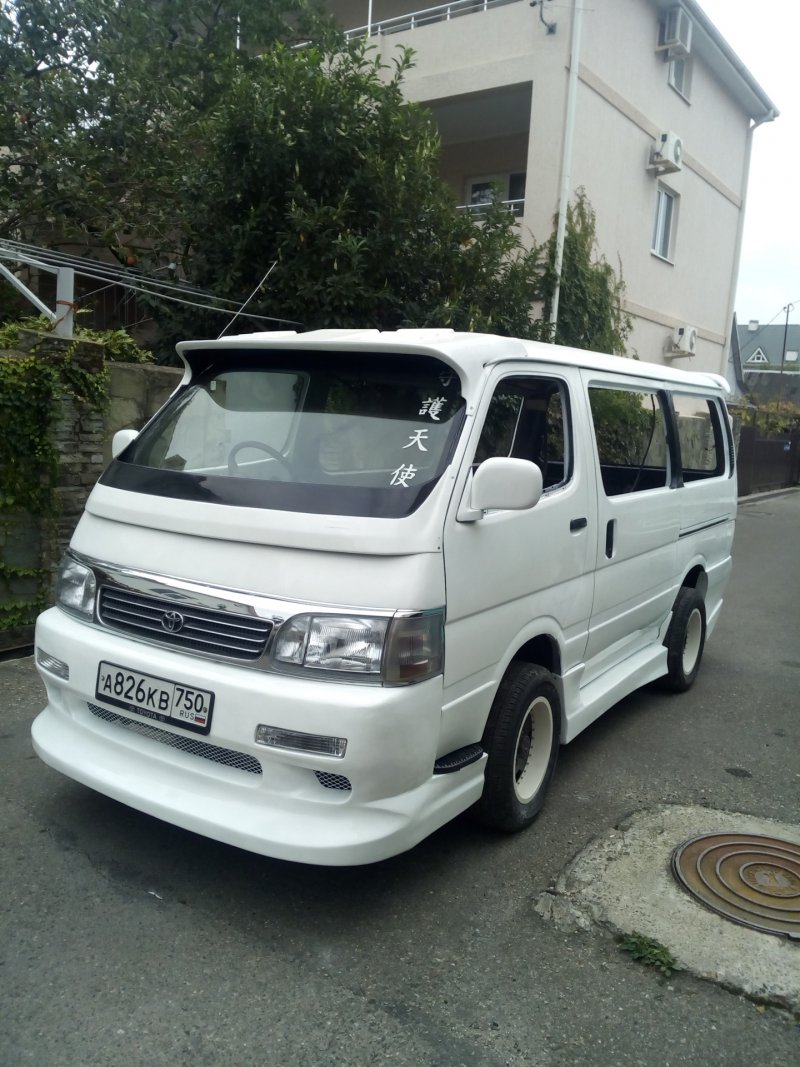 Toyota Hiace 106h