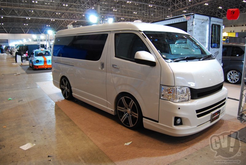 Toyota Hiace r18