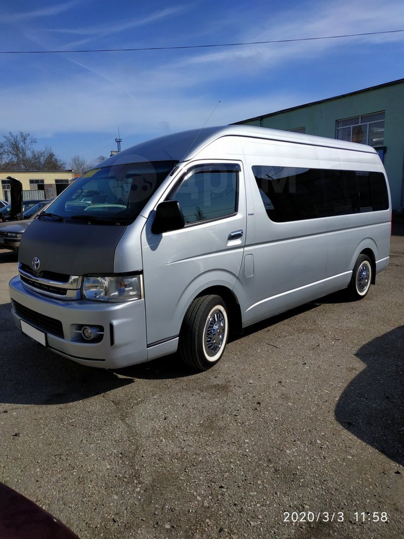 Toyota Hiace h200 2010