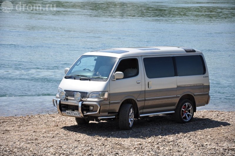 Toyota Hiace 106h