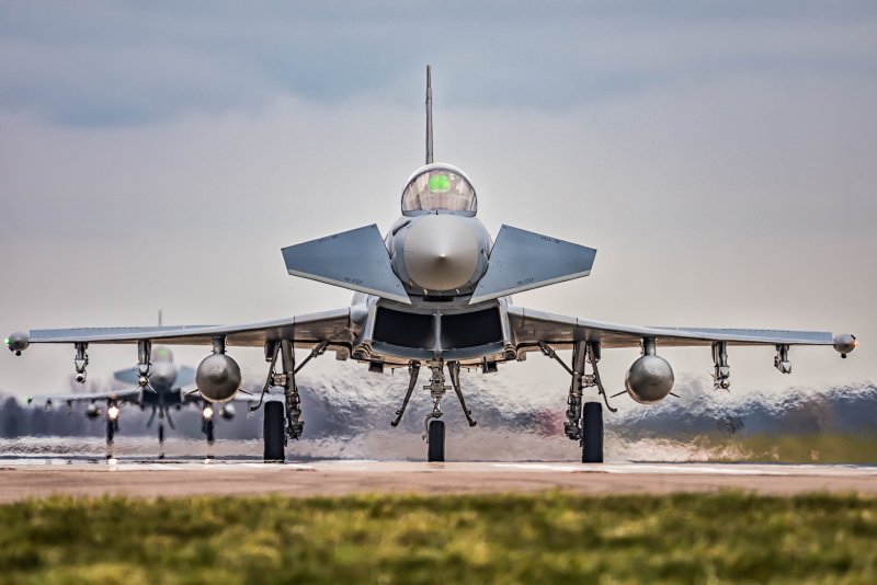 Самолет EF-2000
