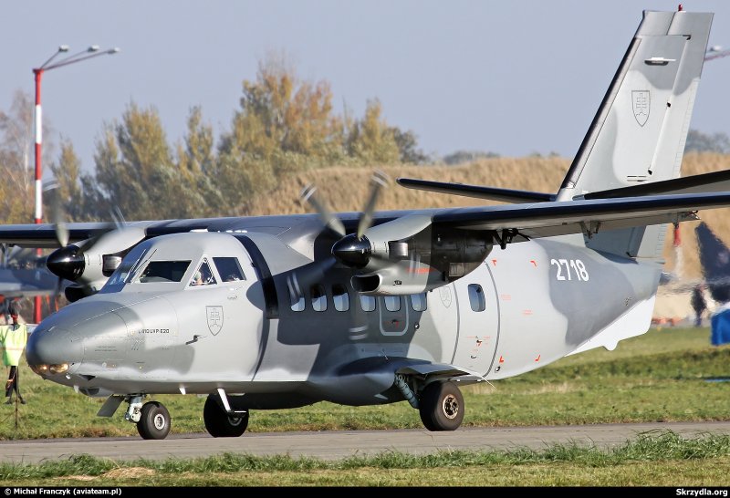 Let l-410 Turbolet кабина
