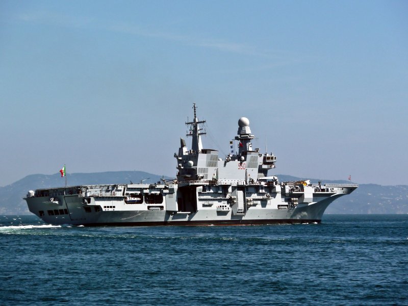 Авианосец Конте ди Кавур