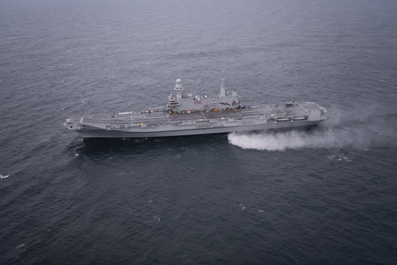 Авианосец Cavour (550)