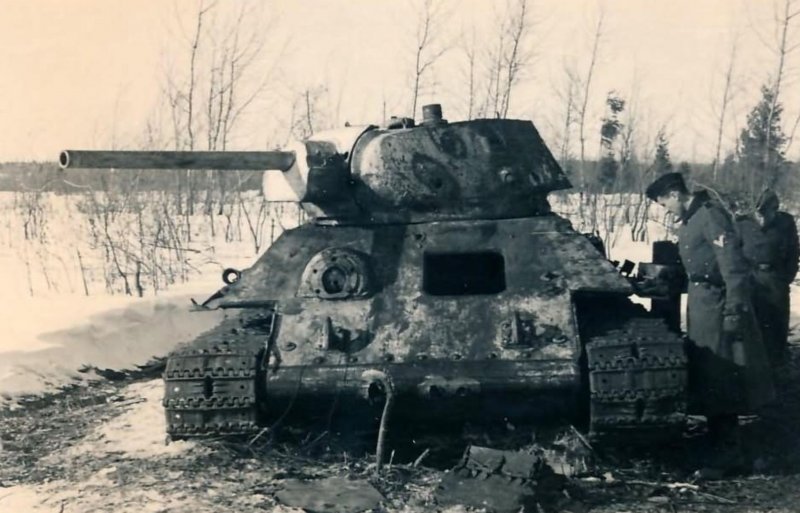 Т-34-85 В грязи