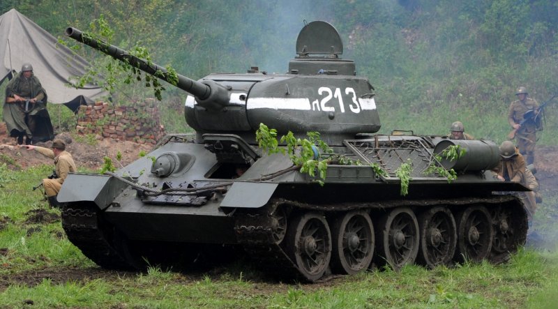 Танк т-34-85