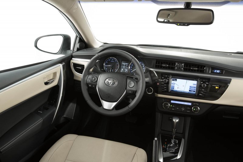 Toyota Corolla 2015 салон