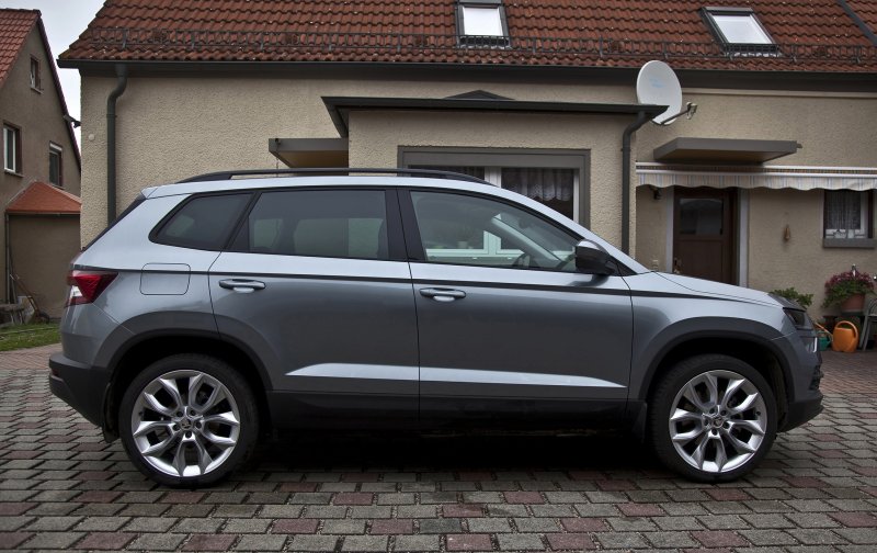 Skoda Karoq Platinum Grey