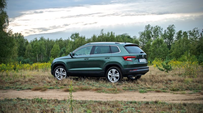 Skoda Karoq 2020 зеленый