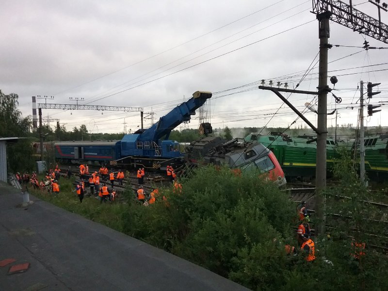 Восстановительный поезд РЖД кран