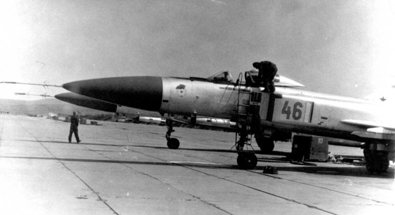 Самолет перехватчик Су-15 NV
