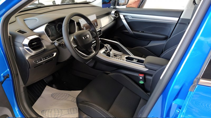 Geely Coolray комплектация комфорт