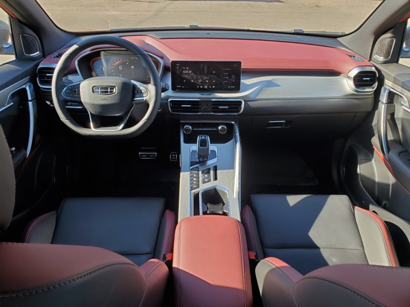 Кроссовер Geely Coolray