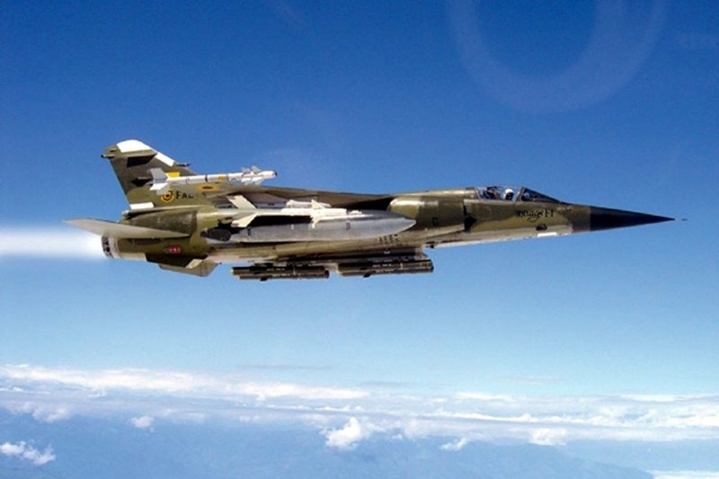 Mirage f1 самолет пилоны