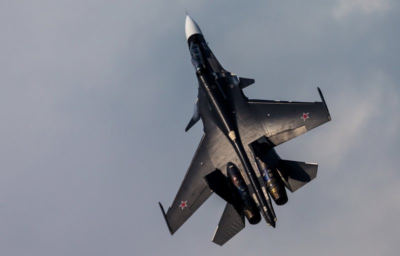 Су 35 черный