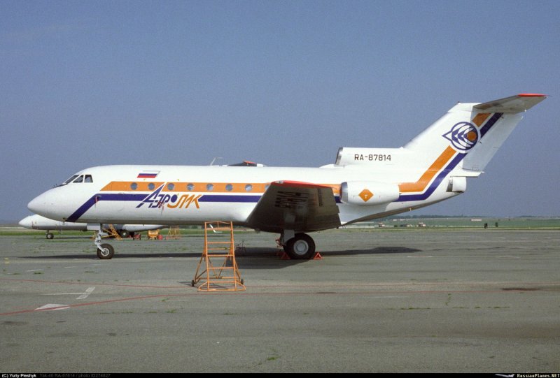 Як-40 87335