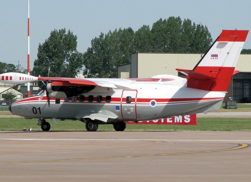Let l-410 Turbolet