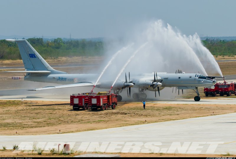 Ту142 МР И подводная лодка
