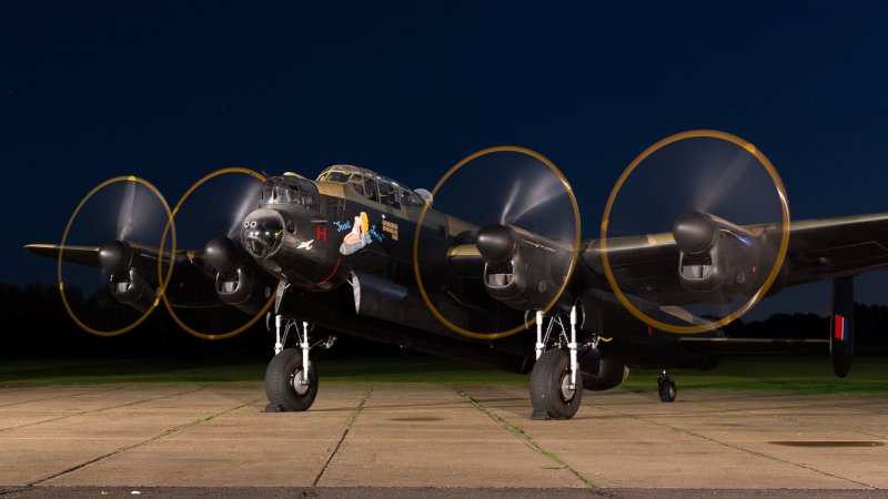 Бомбардировщик Arvo Lancaster