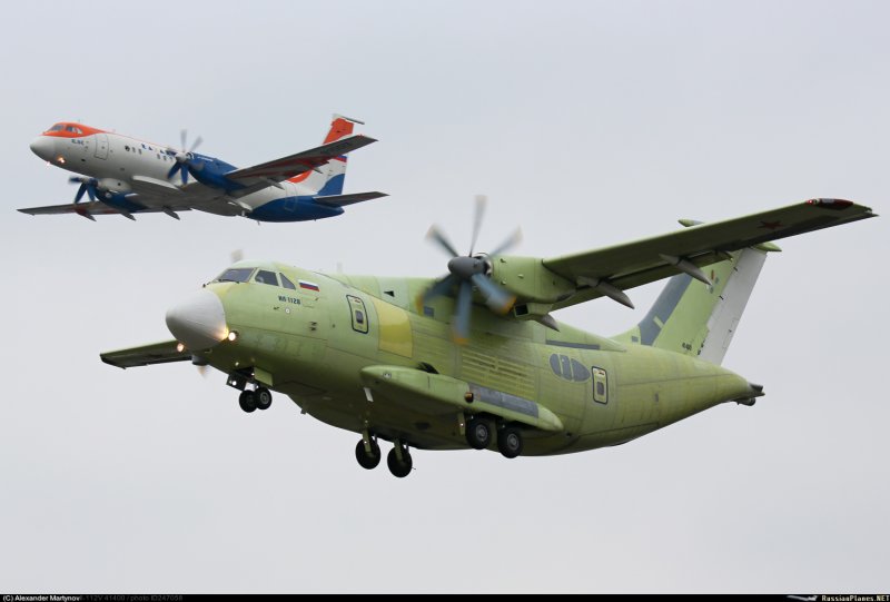 Военно-транспортный самолет ил-112в