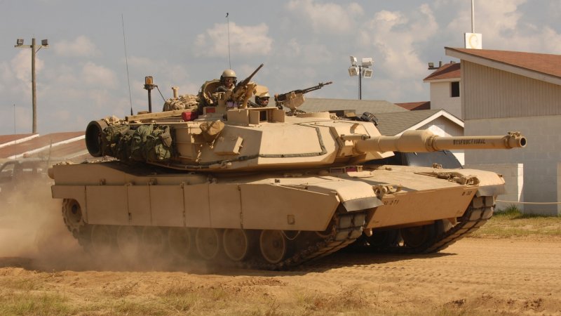 Танк Абрамс m1a2