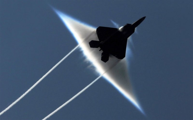 Пилот f-18