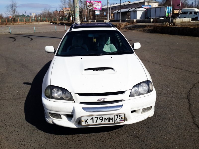 Toyota Caldina st215
