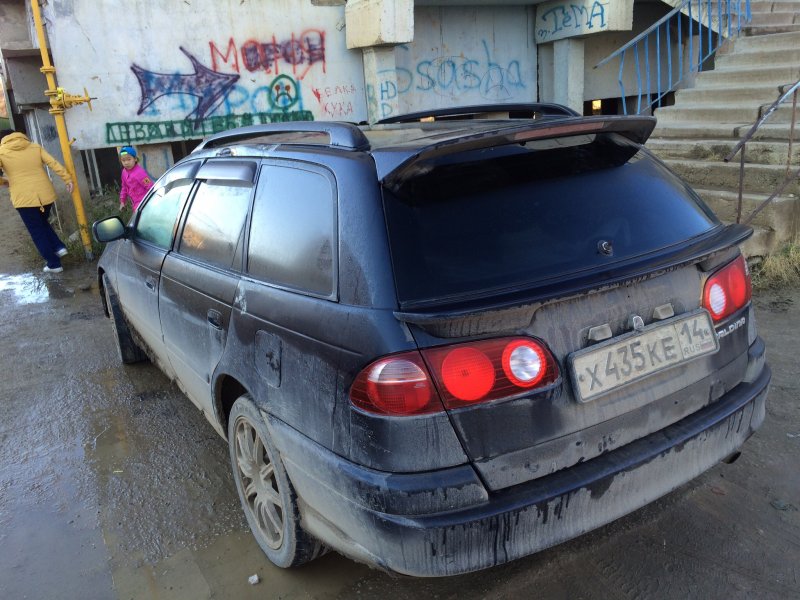 Тойота Калдина ст 215