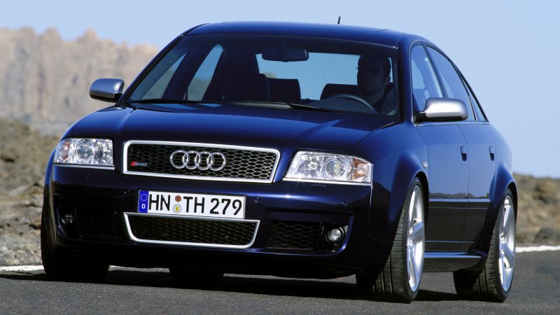 Audi rs6 2002 седан