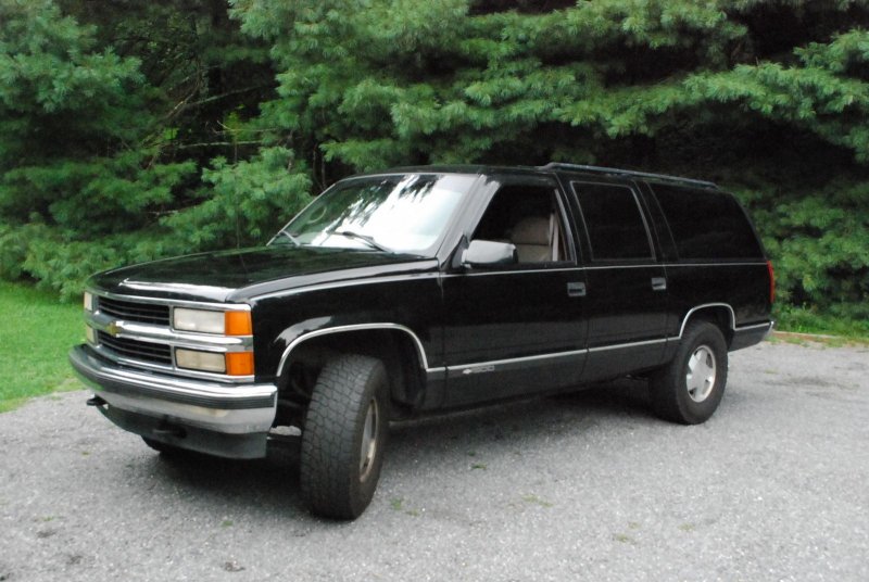 Chevrolet Suburban (gmt900) x