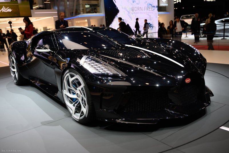 Бугатти voiture noire