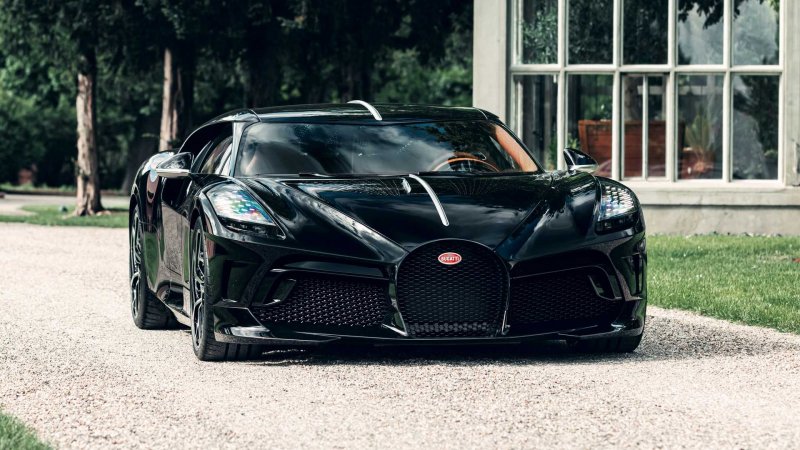 Бугатти la voiture noire